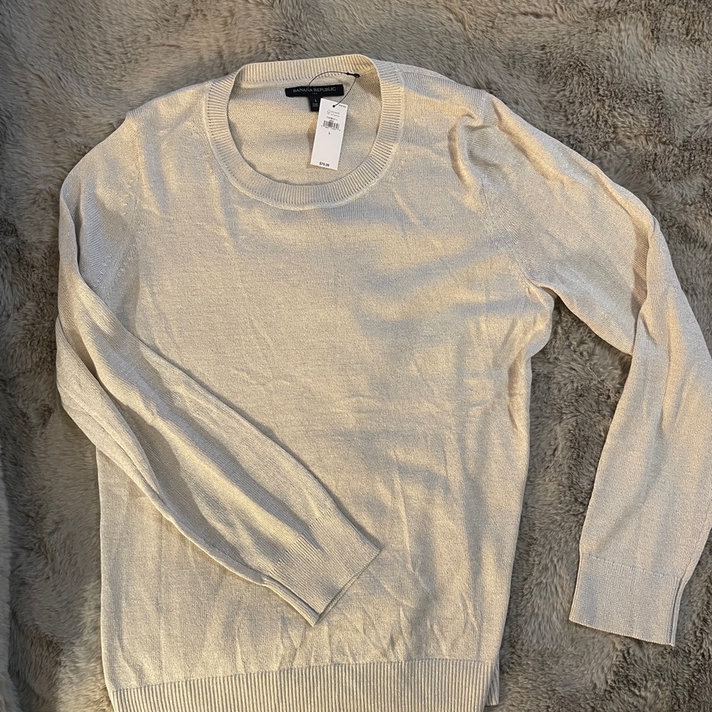 Banana Republic NWT Light Silver Metallic Shimmer Sweater – Size Large
